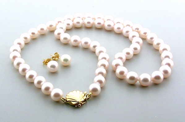 AA Grade 7-7.5MM Chinese Akoya Cultured Pearl 18in. Necklace/Earring Set 14K 
