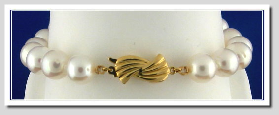 AAA 9-9.5MM White Freshwater Pearl Bracelet, 18K Yellow Gold, Near Round, 8 In.
