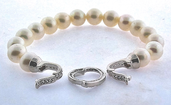 9.5 - 10MM White Freshwater Pearl Bracelet, Silver Crystal Heart Clasp, 8in