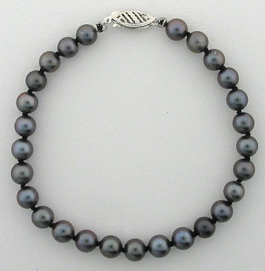 AA Grade 5.5-6MM Chinese Black Akoya Cultured Pearl Bracelet 14K Gold 7in.