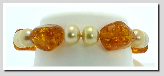 10.3-11.5MM Gold South Sea Pearl & 18MM Amber Bead Bracelet 18K Gold 8in