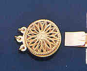Round filigree 3 strands clasp 14K Yellow Gold