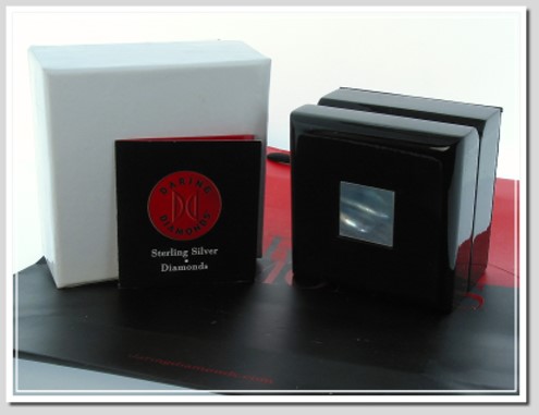 Daring Diamonds Pearl Collection: Pearl Diamond Earrings Silver