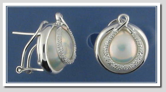 13.3MM Japanese Mabe Pearl Earrings w/Diamond, 14K White Gold w/Omega Clip