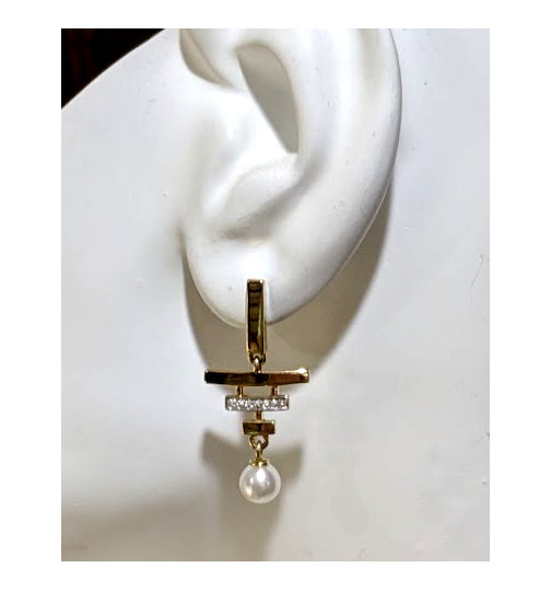 Designers Earrings White Akoya Cultured Pearl w/Diamonds, 14K Gold