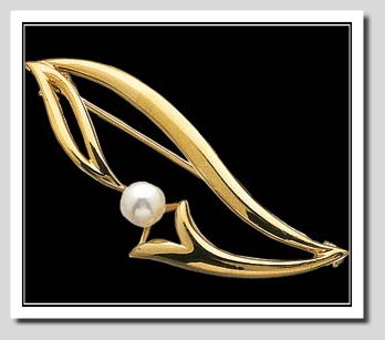 White Cultured Pearl Brooch, 14K Yellow Gold