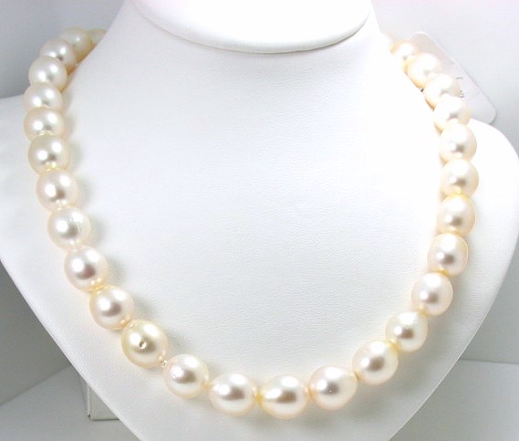 10X11MM - 11.7X13.5MM White South Sea Pearl Necklace 14K Clasp; 18in