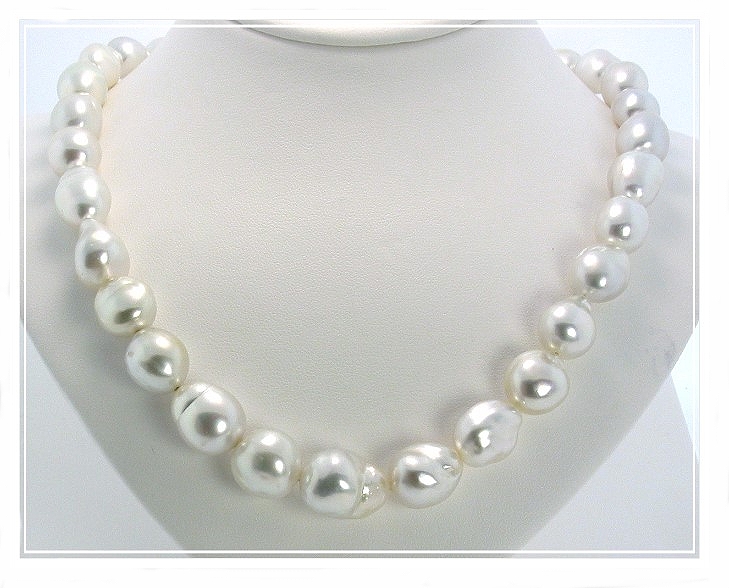 10.2X12.3MM - 14X17.5MM Baroque South Sea Pearl Necklace 14K Diamond Clasp 0.27CT. 18in