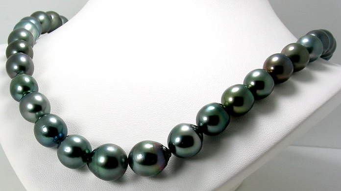 11MM - 13.9X15MM Dark Gray Tahitian Pearl Necklace 14K Clasp 18in