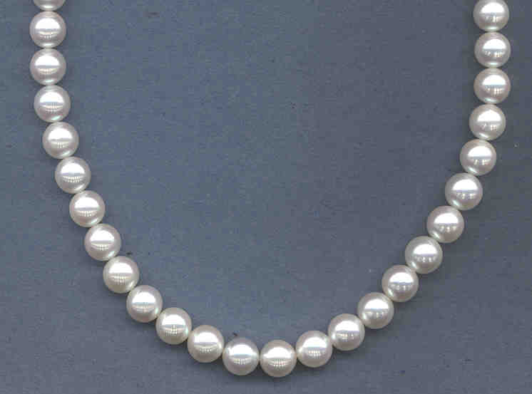 8.5-9MM Japanese Akoya Cultured Pearls, White, Grade AA+
