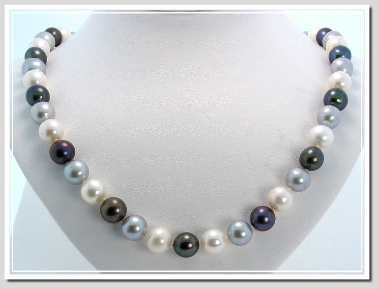 10-10.5MM Round Multi Color Freshwater Cultured Pearl Necklace 14K White Gold Clasp 20in. 