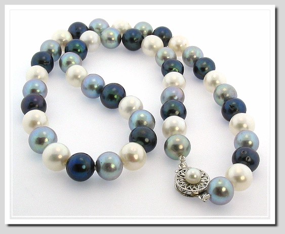 10-10.5MM Round Multi Color Freshwater Cultured Pearl Necklace 14K White Gold Clasp 20in. 