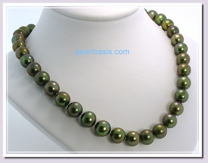 AAA 9.5-10MM Pistachio Green FW Round Pearl Necklace 14K Gold Clasp 18in