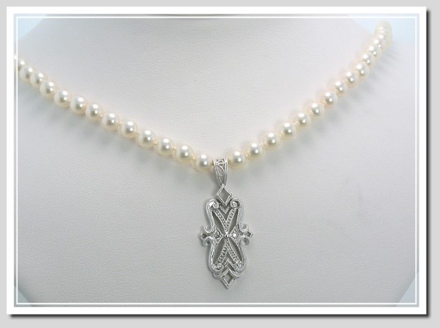 AA+ Grade 5-5.5MM 16 In. White Akoya Cultured Pearl Necklace w/Antique Style Diamond Heart Pendant, 14K White Gold, 