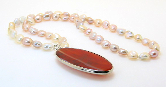 7X8MM Multi Color FW Pearl Necklace 18in w/ 0.9X1.8in Natural Agate Pendant