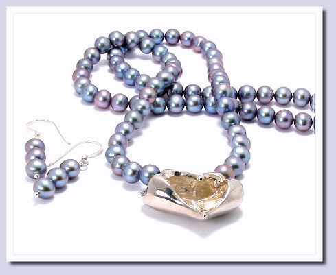 5.5-6MM Gray Freshwater Pearl Heart Necklace 18in w/Earrings Sterling Silver