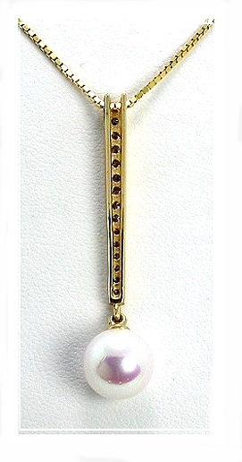 8MM White Akoya Cultured Pearl Pendant w/0.15 Ct. Diamonds, 14K Yellow Gold Box Chain, 18 In 