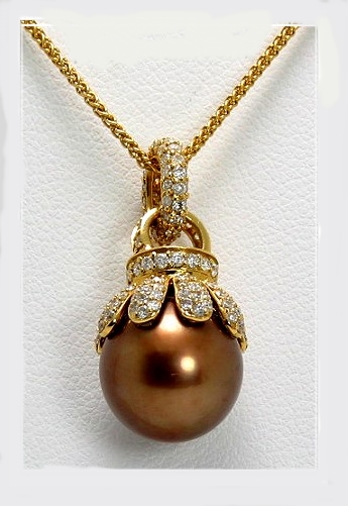 11.1MM Chocolate Tahitian Pearl Diamond Pendant w/Chain 16in., 18K Gold