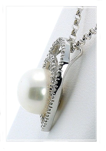10MM White FW Pearl Diamond Heart Pendant 0.18CT. 14K White Gold