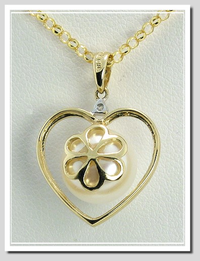 10MM White FW Pearl Diamond Heart Pendant 14K Yellow Gold