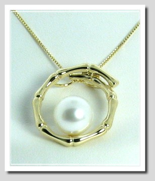 8.5MM White Freshwater Pearl Bamboo Style Pendant Chain 14K Gold 18in.