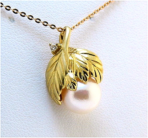 8MM White Cultured Pearl Pendant w/Diamond Grape Style Setting, 14K