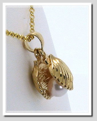 White Akoya Pearl In A Seashell Pendant 14K Yellow Gold