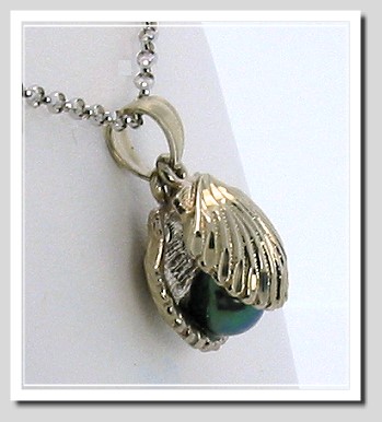 Black Akoya Pearl In A Seashell Pendant 14K White Gold