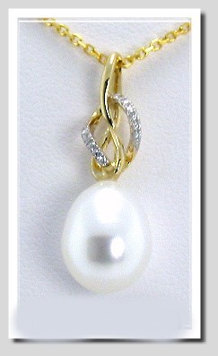 8X10Mm White FW Pearl Diamond Pendant 14K Yellow Gold