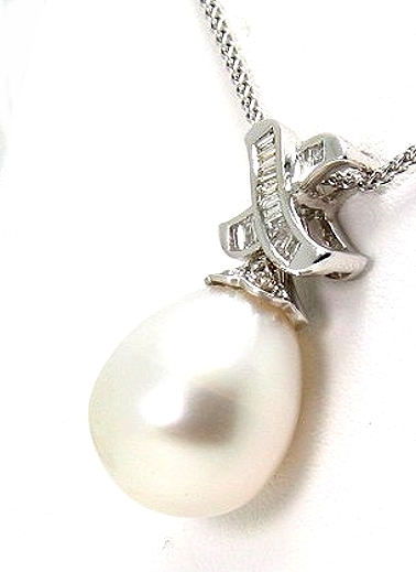 11.7X13.7MM White South Sea Pearl Diamond Pendant w/Chain 18K White Gold