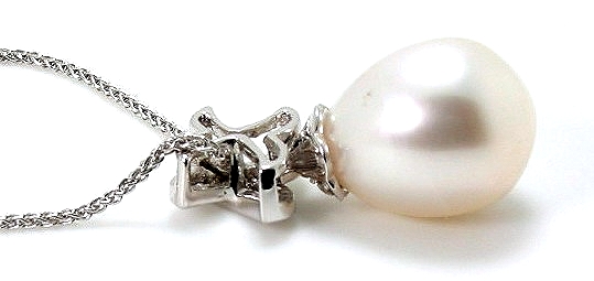 11.7X13.7MM White South Sea Pearl Diamond Pendant w/Chain 18K White Gold