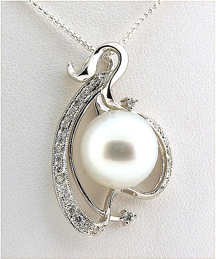 12.5MM White South Sea Pearl Pendant w/0.35 Ct. Diamonds, 18K White Gold