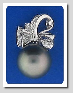 11.6MM Gray/Green Tahitian Pearl Pendant, 0.10 Ct. Diamonds, 18K W Gold