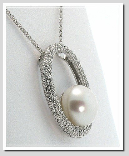 11MM White Pearl Diamond Oval Circle Pendant Chain 14K White Gold 16in