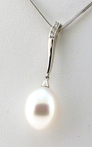 AAA 10X12MM FW Pearl & Diamond Pendant 14K White Gold