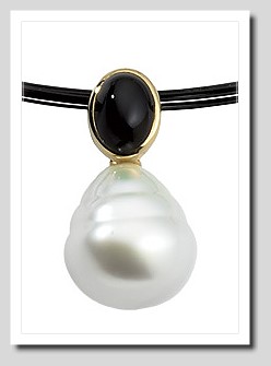 Paspaley 11MM South Sea Pearl w/ Onyx Pendant 14K Gold