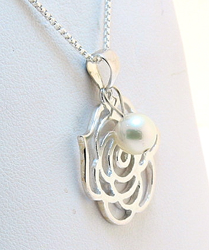 6-6.5MM White Akoya Pearl Rose Pendant w/16in Chain, Silver
