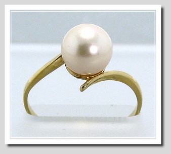 7.8MM White Akoya Cultured Pearl Ring 14K Yellow Gold Size 6.75