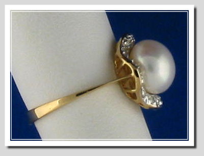 9MM Freshwater Cultured Pearl Ring w/Diamonds, 14K, Sizes 7.5