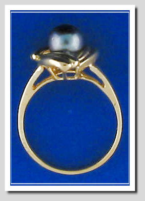 Black Cultured Pearl Ring 14K, 3 Wings Style, Size 7