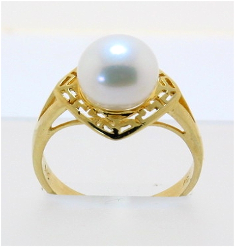 9MM Fresh Water Cultured Pearl Ring, 14K Gold, Diamond Shape, Size 7.5