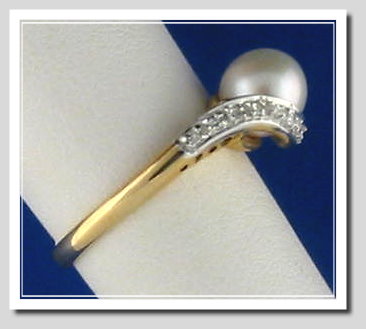 7MM White Cultured Pearl Ring w/Diamonds, 14K Yellow Gold, Size 7.25