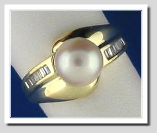 8MM White Cultured Pearl Ring, 14K Yellow Gold w/Diamonds, Size 7.5