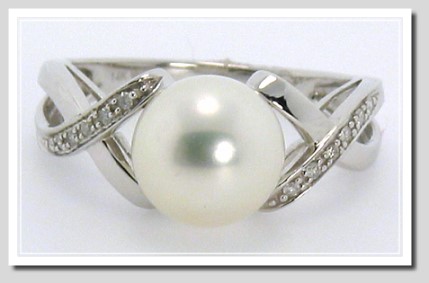 AAA 9-9.5MM White FW Pearl Diamond Ring 14K White Gold