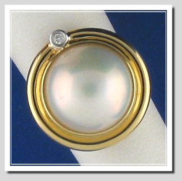 14MM Japanese Mabe Pearl Ring w/Diamond, 14K Yellow Gold, Size 7