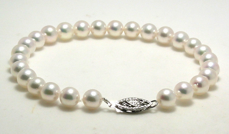 Special! AAA 5.5-6MM Japanese Akoay Pearl Bracelet, 14K White Clasp, 7in 