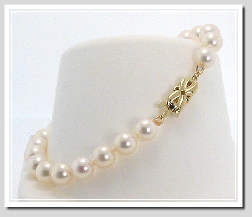 AA+ 6-6.5MM Japanese Akoya Cultured Pearl Bracelet 14K Clasp