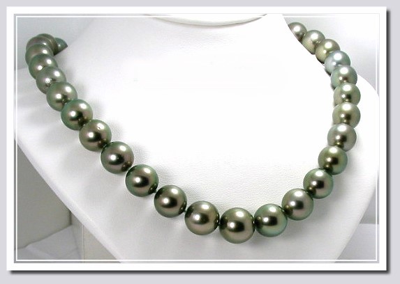 11MM - 13.6MM Gray/Green Tahitian Pearl Necklace 14K Diamond Clasp 17.5in