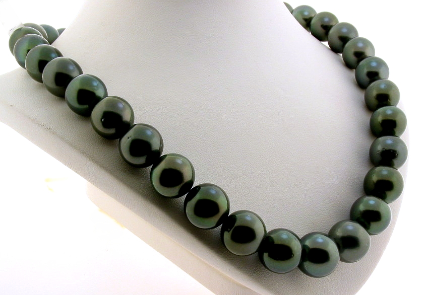 12MM - 14.8MM Gray/Green Tahitian Pearl Necklace 14K Diamond Clasp 18in