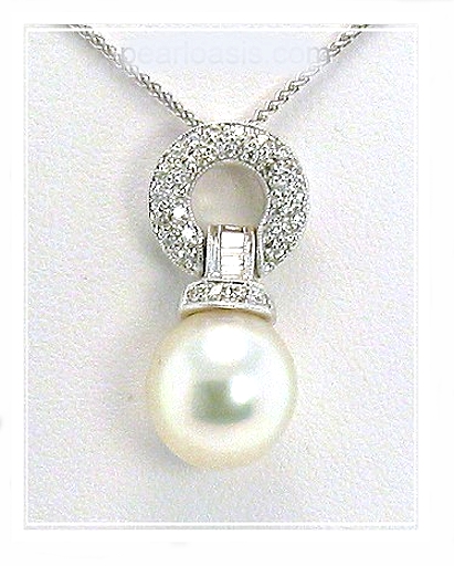 11.3MM White South Sea Pearl Diamond Pendant w/Chain 18K Gold 16in